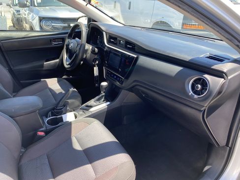 Used 2018 Toyota Corolla LE image 20
