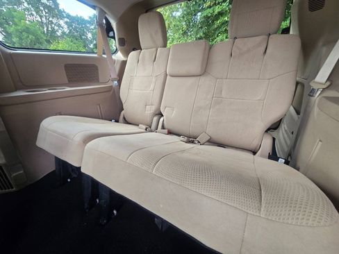 Used 2014 Dodge Grand Caravan SXT FWD image 31