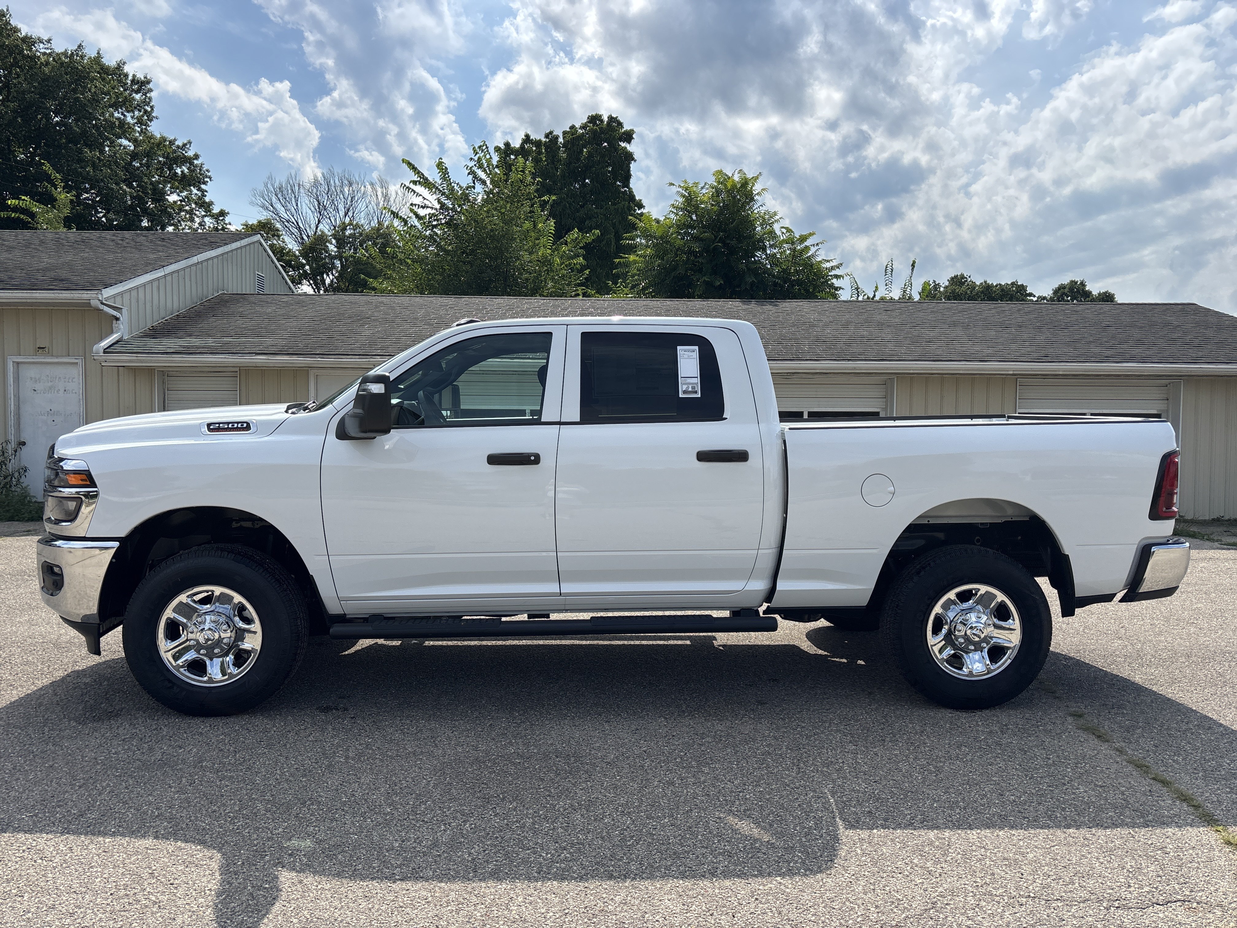 New 2026 RAM 2500 Tradesman AWD/4WD image 9
