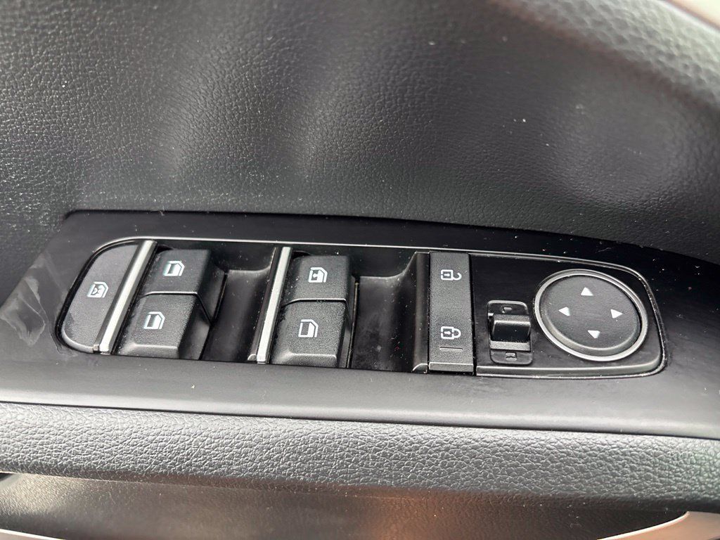 Used 2022 Kia Soul LX FWD image 16