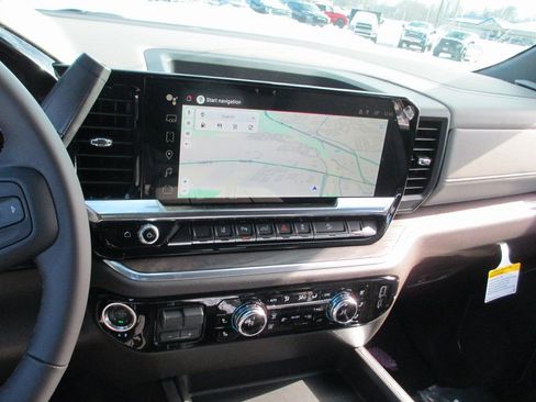 New 2026 GMC Sierra 3500 SLT w/ SLT Premium Package image 18