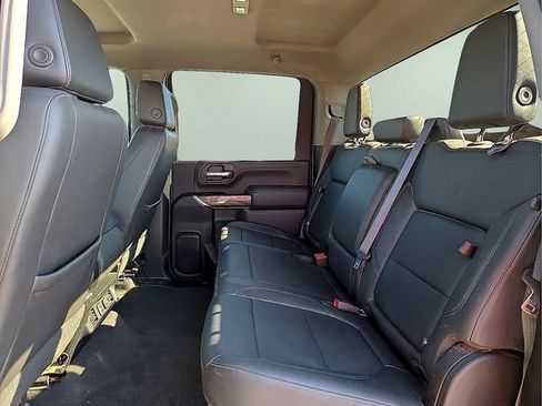 Used 2022 Chevrolet Silverado 2500 LTZ AWD/4WD image 12