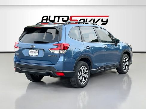 Used 2024 Subaru Forester Premium AWD/4WD image 7