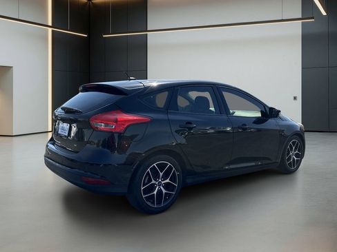 Used 2017 Ford Focus SEL FWD image 5