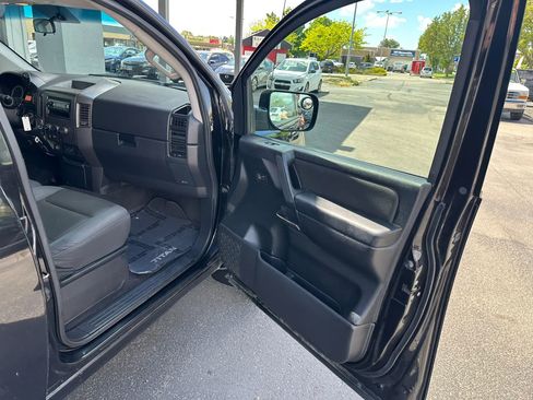 Used 2012 Nissan Titan S AWD/4WD image 24