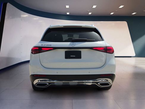 Used 2024 Mercedes-Benz GLC 300 w/ Winter Package image 4