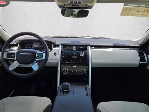 Used 2026 Land Rover Discovery S AWD/4WD image 19