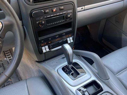 Used 2004 Porsche Cayenne S AWD/4WD image 39