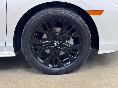 Used 2025 Honda Odyssey Sport-L image 4