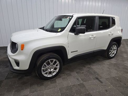Used 2023 Jeep Renegade Latitude AWD/4WD image 6