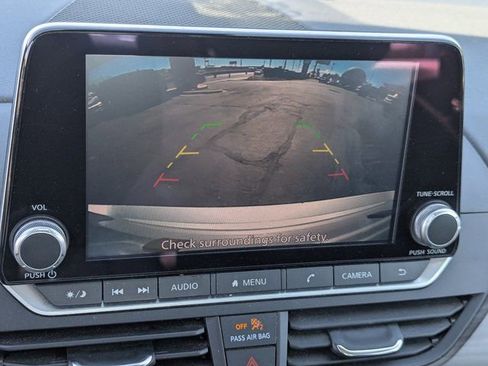 Used 2023 Nissan Altima 2.5 SV image 16