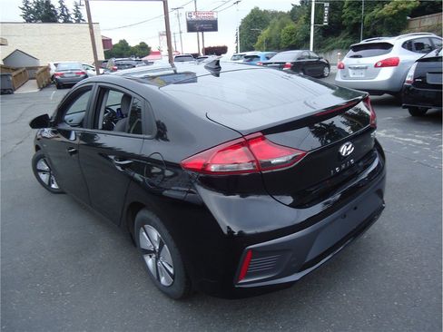 Used 2020 Hyundai Ioniq Blue FWD image 8