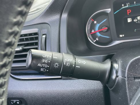 Used 2020 Honda Pilot Touring image 22