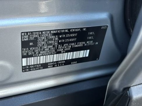 Used 2025 Toyota RAV4 LE AWD/4WD image 36