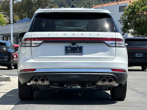 New 2026 Lincoln Aviator 2WD image 4