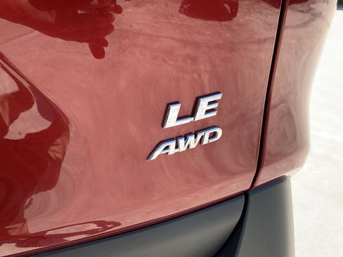Used 2024 Toyota RAV4 LE AWD/4WD image 39