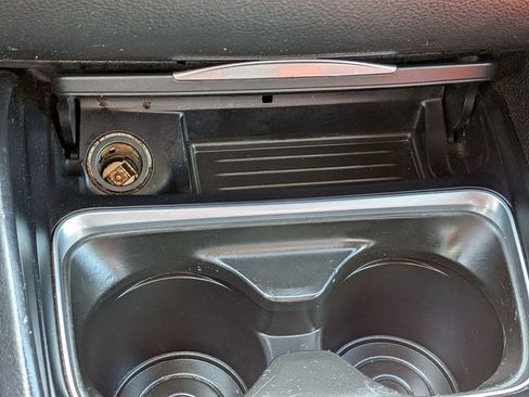 Used 2018 BMW M4 Convertible image 26