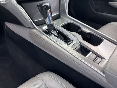 Used 2018 Honda Accord Touring image 16