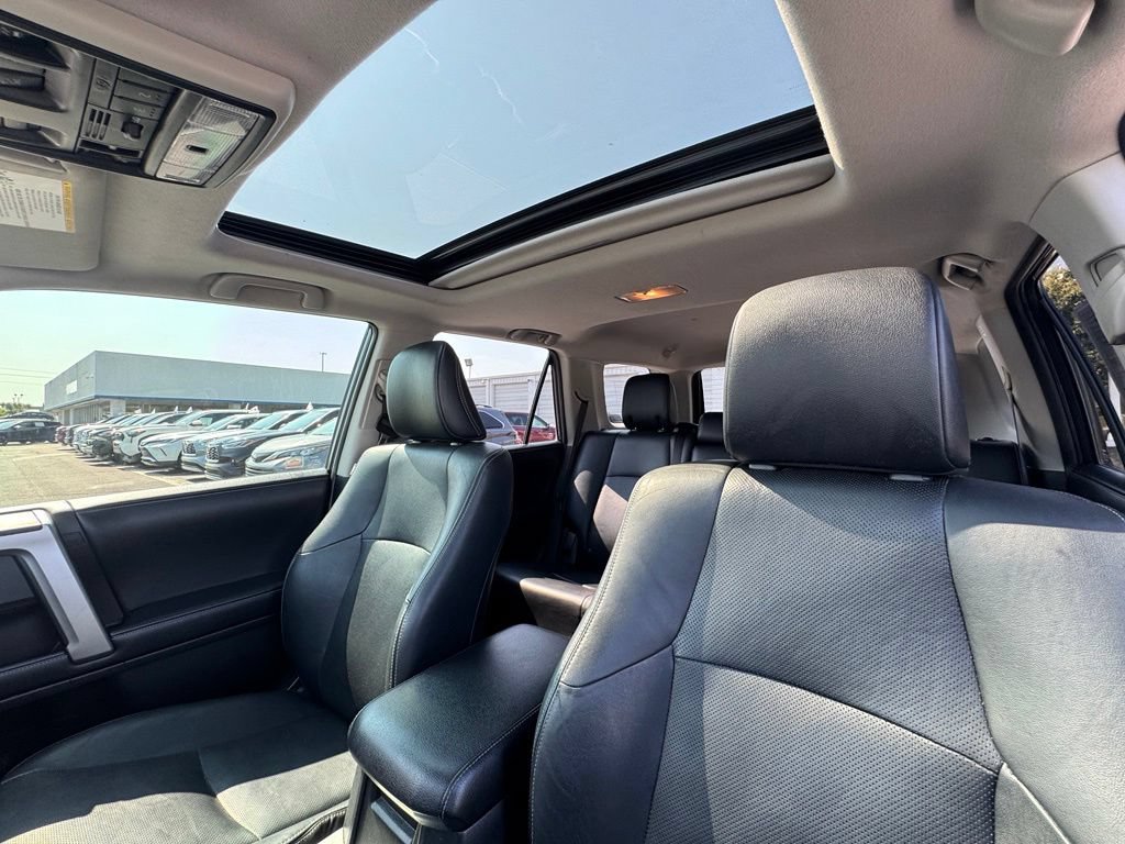 Used 2018 Toyota 4Runner Limited AWD/4WD image 18