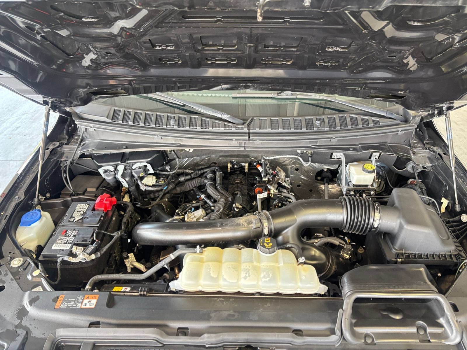 Used 2024 Ford Expedition Limited RWD image 36