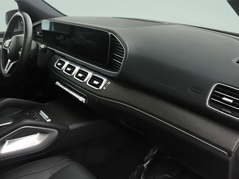 Certified 2022 Mercedes-Benz GLS 450 4MATIC image 22