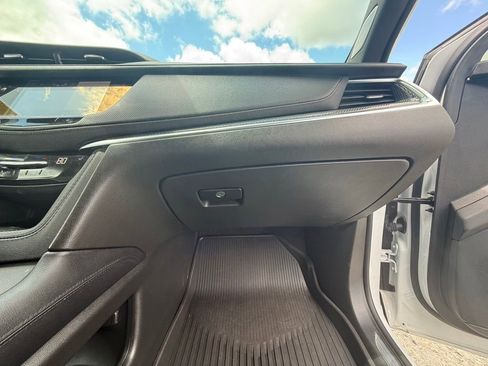 Certified 2023 Cadillac XT5 Sportv w/ LPO, Floor Liner Package AWD/4WD image 31
