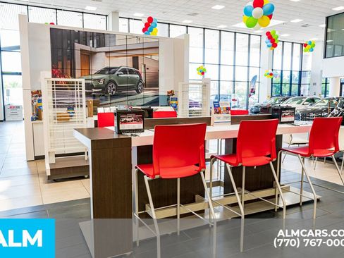 Used 2022 Mercedes-Benz GLC 300 4MATIC Coupe image 76