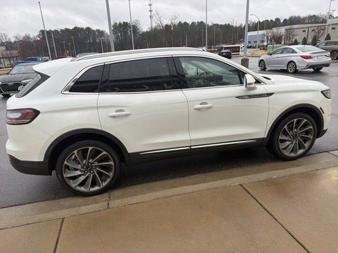 Used 2022 Lincoln Nautilus Reserve w/ Equipment Group 202A image 16