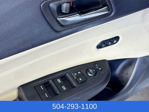 Used 2017 Acura ILX w/ Premium Package image 16