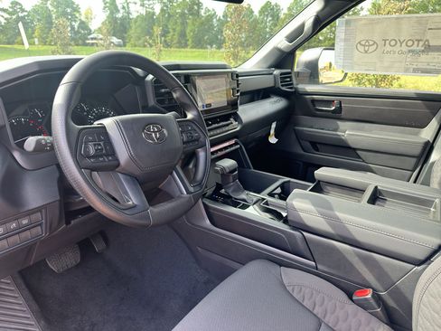 New 2026 Toyota Tundra SR image 12