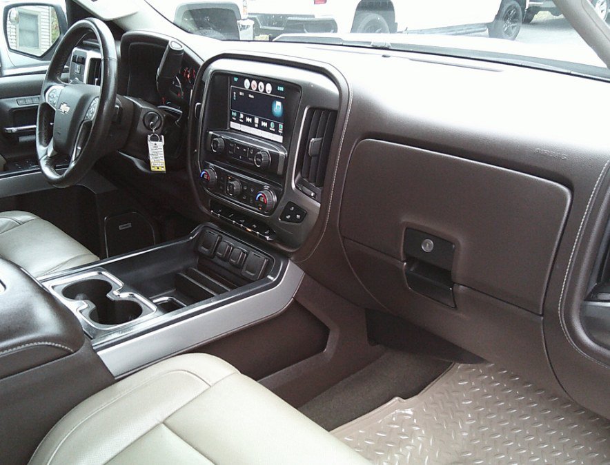 Used 2016 Chevrolet Silverado 1500 LTZ Z71 w/ LTZ Plus Package AWD/4WD image 16
