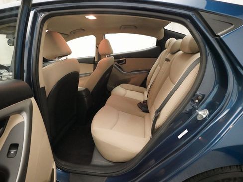 Used 2016 Hyundai Elantra SE image 15