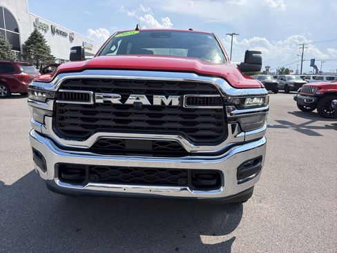 Used 2026 RAM 2500 Big Horn AWD/4WD image 2