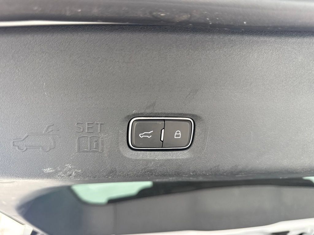 Used 2025 Ford Expedition Max Active RWD image 17