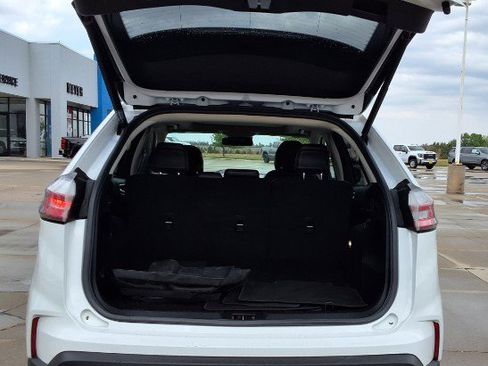 Used 2019 Ford Edge SEL w/ Equipment Group 201A FWD image 9