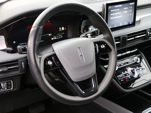 Used 2021 Lincoln Corsair Reserve w/ Equipment Group 201A image 19