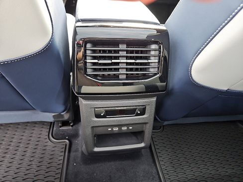 New 2025 Volkswagen ID.4 Pro S Plus image 11