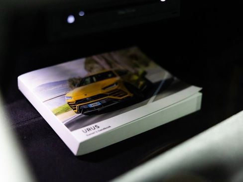 Used 2020 Lamborghini Urus image 38