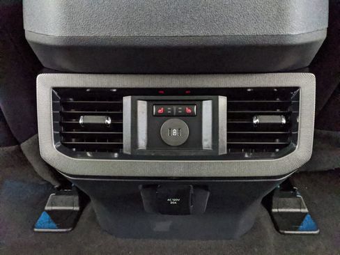 Used 2026 Ford F250 Platinum AWD/4WD image 17