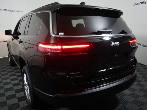 New 2025 Jeep Grand Cherokee L Laredo image 9