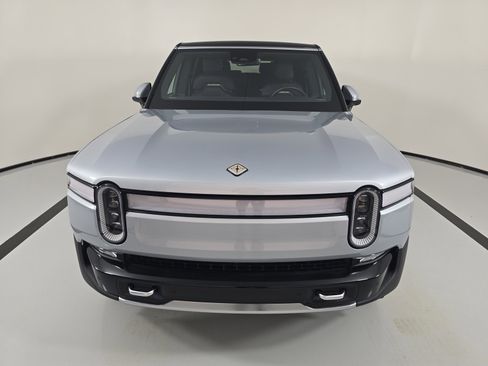 Used 2023 Rivian R1S Adventure AWD/4WD image 8