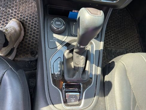 Used 2019 Jeep Cherokee Limited AWD/4WD image 21