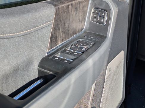 Used 2024 Ford F250 Lariat w/ Lariat Ultimate Package image 15