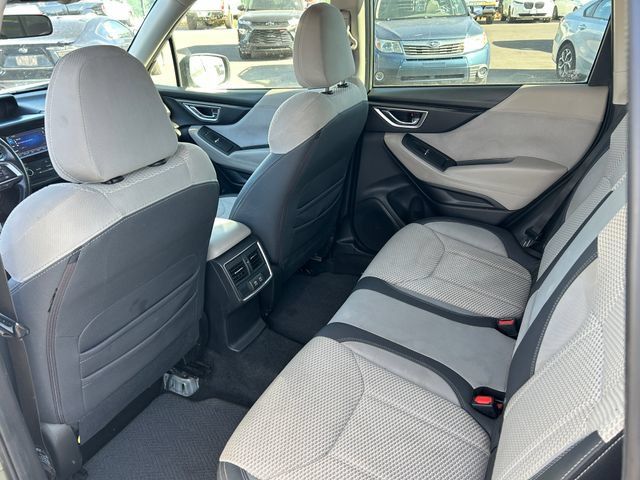 Used 2020 Subaru Forester Premium AWD/4WD image 30