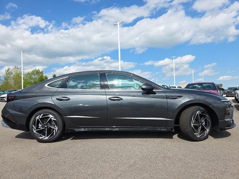 New 2026 Hyundai Sonata SEL FWD image 16