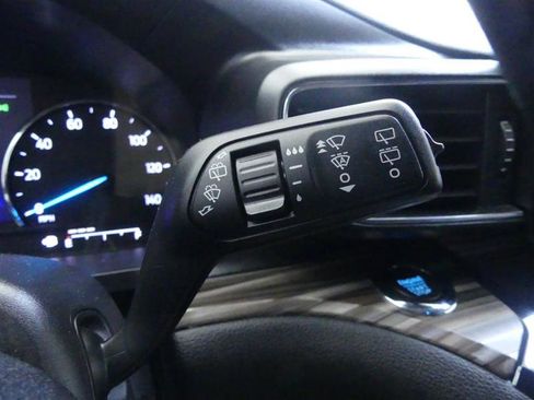 Used 2022 Ford Explorer Limited AWD/4WD image 23