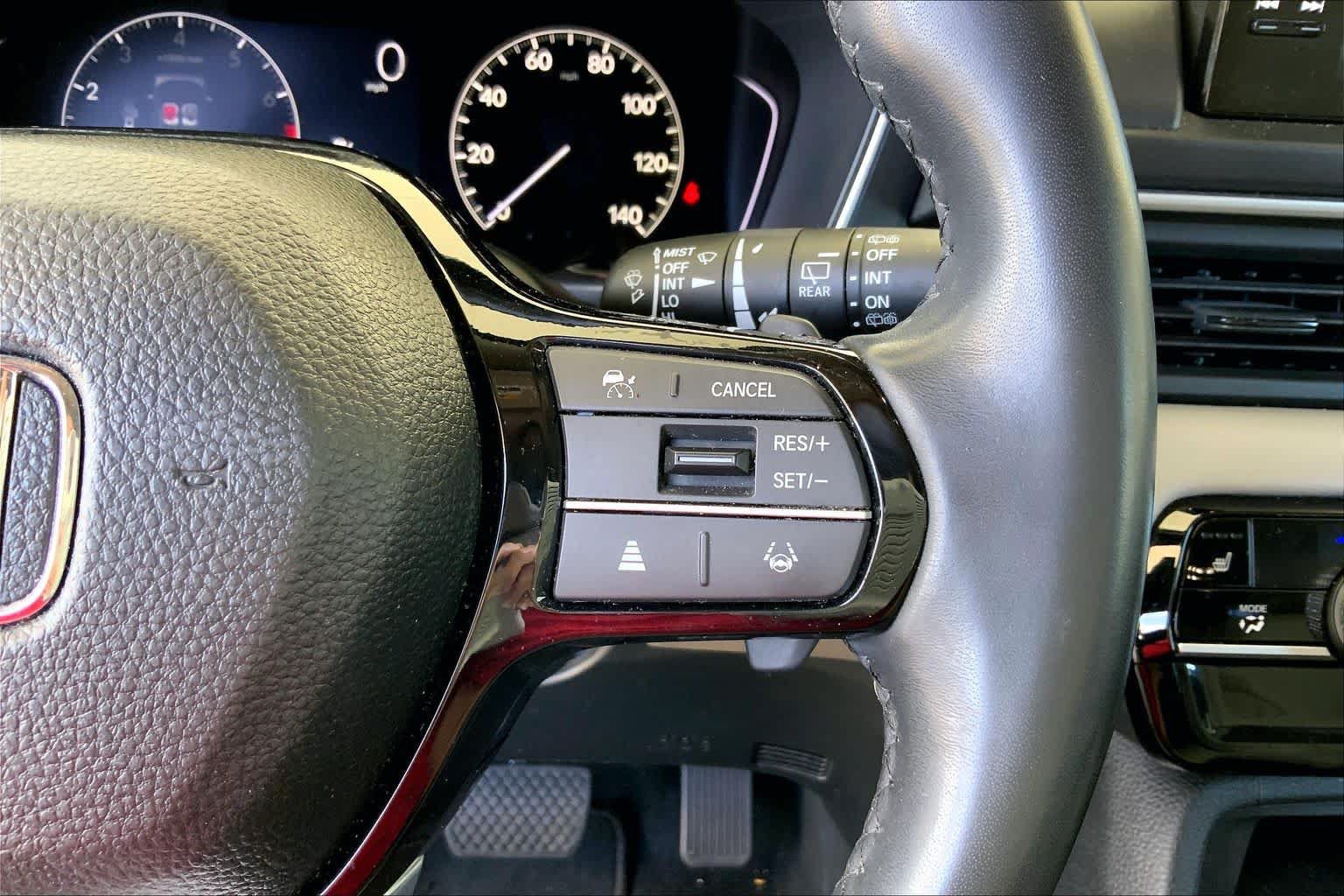 Used 2025 Honda Pilot EX-L image 25