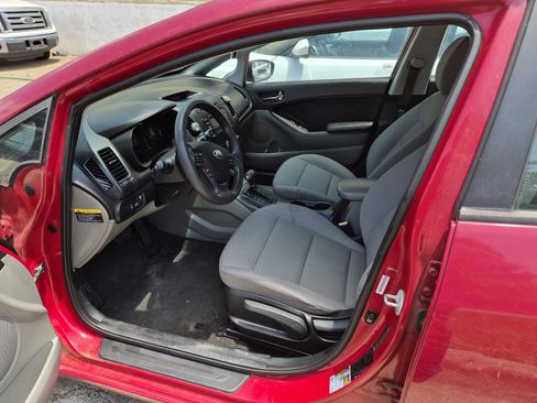 Used 2015 Kia Forte LX w/ Popular Package FWD image 6