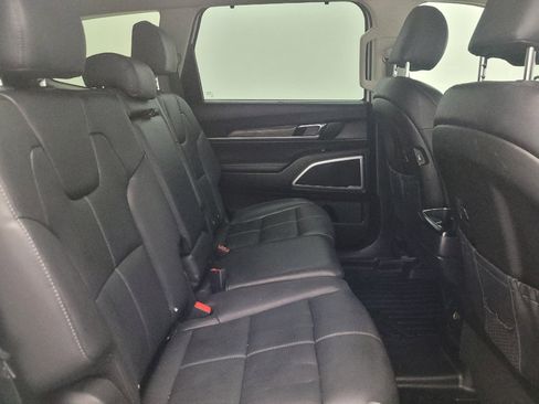 Used 2020 Kia Telluride EX FWD image 19