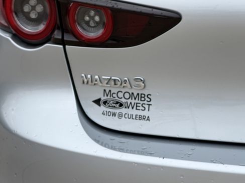 Used 2019 MAZDA MAZDA3 Hatchback FWD image 7